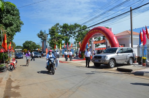 An Phú nỗ lực để phát triển