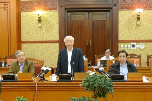 Kết hợp giữa 'xây' và 'chống' trong công tác xây dựng Đảng