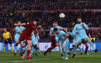 Giành chiến thắng 'không tưởng', AS Roma hất cẳng Barca khỏi Champions League