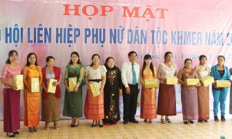 Họp mặt cán bộ phụ nữ Khmer nhân dịp Tết Chol Chnam Thmay