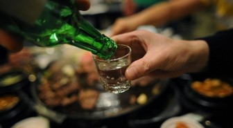 Bộ Y tế đề xuất chỉ bán rượu bia từ 6h đến 22h