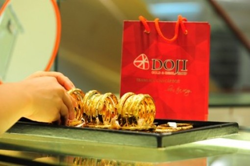 Giá vàng hôm nay 14-4: Trên đỉnh giá, tiếp tục tăng