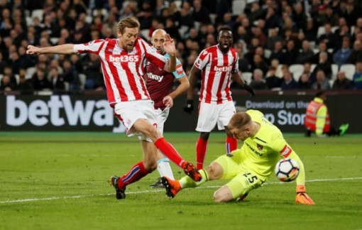 West Ham - Stoke City: Đôi công nghẹt thở, người hùng phút 90