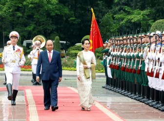 Lễ đón Cố vấn Nhà nước Myanmar thăm chính thức Việt Nam