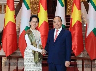 Thủ tướng hội đàm với Cố vấn Nhà nước Myanmar Aung San Suu Kyi
