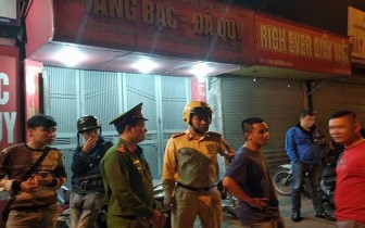 Hà Nội: Bắt nghi phạm dùng súng cướp tiệm vàng trong đêm