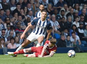 Hòa Liverpool, West Brom nuôi hi vọng mong manh trụ hạng