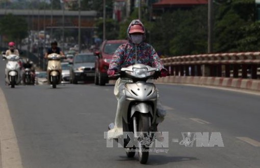 Thời tiết 22-4: Nắng nóng xuất hiện nhiều nơi, nhiệt độ lên đến 36 - 37 độ C