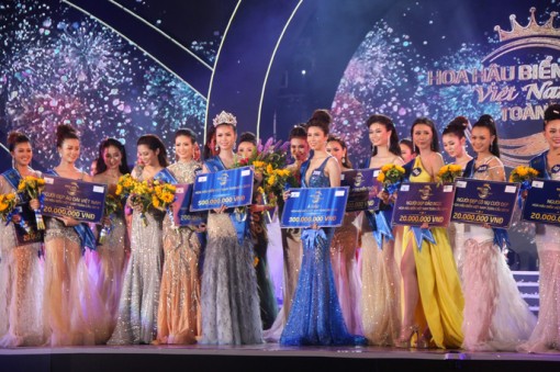 Nguyễn Thị Kim Ngọc đăng quang Hoa hậu biển Việt Nam toàn cầu 2018