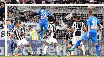Napoli hạ Juventus ở phút 90, thổi bùng hy vọng tranh scudetto