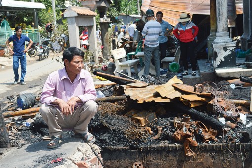 Nước mắt “xóm cháy”