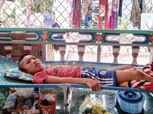 Một học sinh nghèo bị tai nạn cần sự giúp đỡ