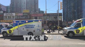 Xe tải lao vào người đi bộ ở Canada, 9 người chết