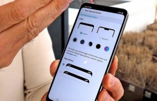 LG G7 ThinQ lộ diện với màn hình phụ, tùy chỉnh hiện 'tai thỏ'