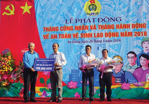 Tháng Công nhân 2018: Nghĩa tình và trách nhiệm với người lao động