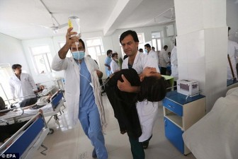 Afghanistan: 45 học sinh nhập viện do nghi bị tấn công bằng khí độc