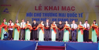 Khởi động Hội chợ Thương mại Quốc tế Tịnh Biên - An Giang 2018