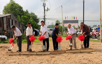 TP. Long Xuyên khởi công, trao nhà cho hộ nghèo