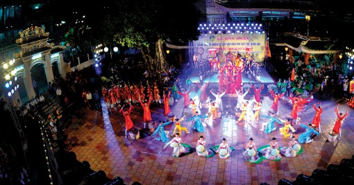 Đẩy mạnh thực hiện nếp sống văn minh trong việc cưới, việc tang
