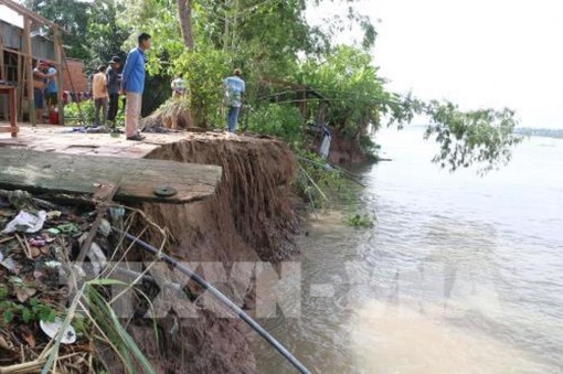 Đồng Tháp phòng, chống sạt lở bờ sông