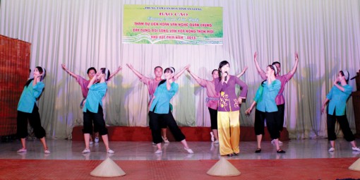 Nhìn lại 10 năm xây dựng và phát triển văn học, nghệ thuật