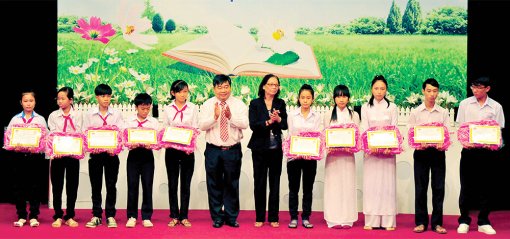 Một cán bộ khuyến học tận tụy, gương mẫu