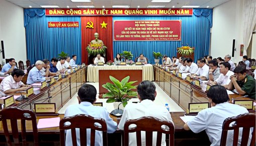 Sơ kết hai năm việc “Đẩy mạnh học tập và làm theo tư tưởng, đạo đức, phong cách Hồ Chí Minh”