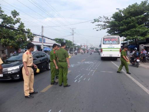 Xe buýt ở Mỹ Tho gây tai nạn, một phụ nữ tử vong