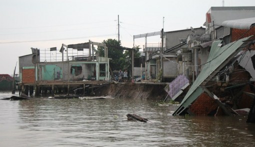 Dân ĐBSCL lo “chạy lở”