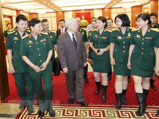 Tổng Bí thư tiếp Đoàn đại biểu Công đoàn Quân đội xuất sắc