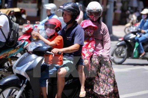 Nắng nóng gay gắt quay trở lại, có nơi nhiệt độ lên tới 37 độ C