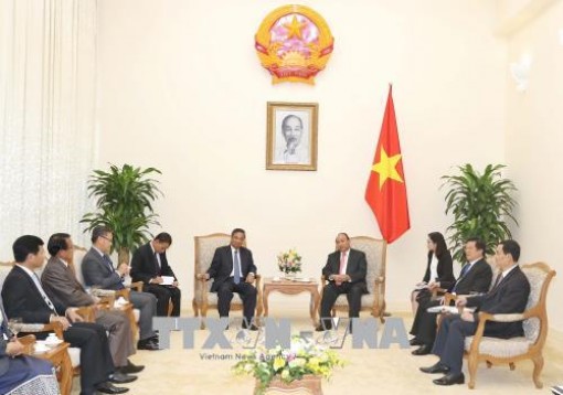Thủ tướng Nguyễn Xuân Phúc tiếp Trưởng Ban Tổ chức Trung ương Lào