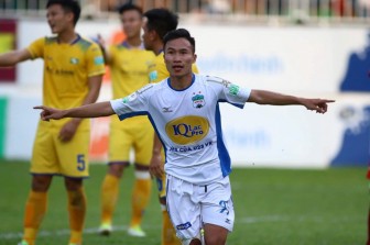 HAGL 1-0 SLNA: Triệu Việt Hưng giúp phố Núi đòi nợ sau 2 năm