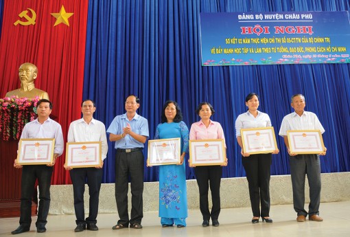 Lan tỏa phong trào  học tập và làm theo Bác