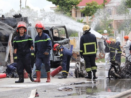 Cần Thơ: Xe bồn tiếp nhiên liệu bất ngờ phát hỏa, tài xế bị bỏng phải nhập viện