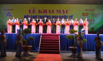 Khai mạc Hội chợ Thương mại Quốc tế Tịnh Biên - An Giang năm 2018