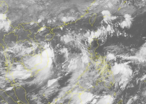 Áp thấp nhiệt đới cách bờ biển Đà Nẵng 250km, sức gió giật cấp 10