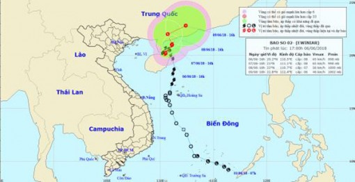 Bão số 2 di chuyển chậm theo hướng Bắc Đông Bắc và suy yếu dần
