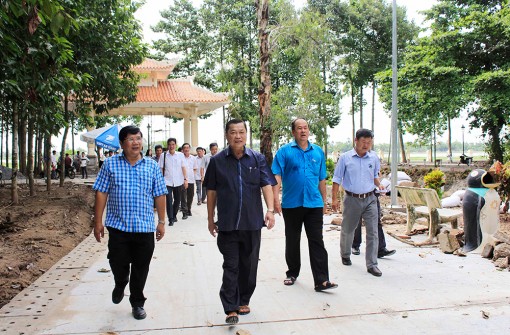 Kiểm tra tiến độ trùng tu, tôn tạo Khu lưu niệm Chủ tịch Tôn Đức Thắng