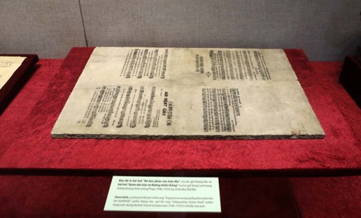 Những hiện vật kể chuyện văn hóa soi đường quốc dân đi