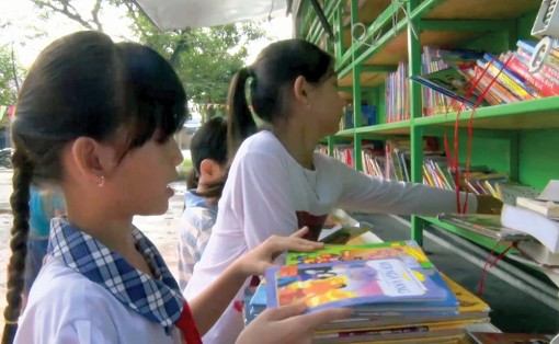 Thư viện lưu động phục vụ nhu cầu cho học sinh