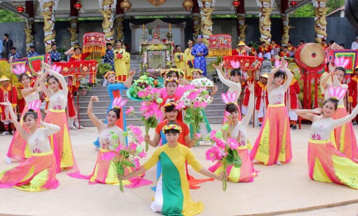 Phát triển ngành công nghiệp văn hóa