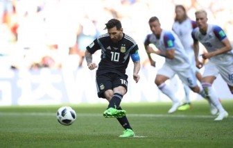 'Ác mộng' hiện về, Messi khiến Argentina đánh rơi 3 điểm ngày ra quân