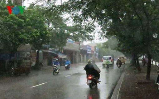 Thời tiết ngày 16-6: Hà Nội tiếp tục có mưa dông lúc đêm và sáng sớm