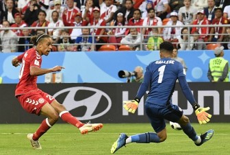 Phung phí cơ hội, Peru thúc thủ trong nước mắt trước Đan Mạch