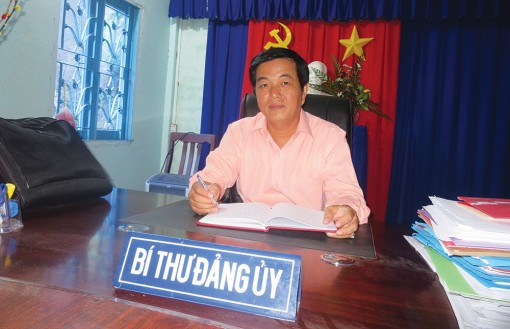 Người Bí thư gần dân, trọng dân