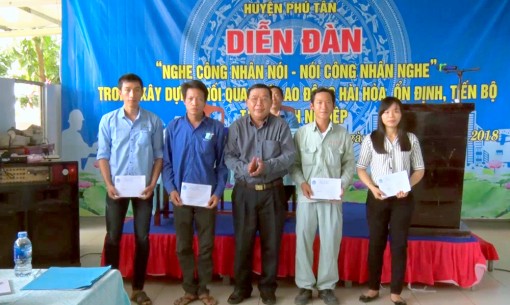 Công đoàn và doanh nghiệp cùng chăm lo cho người lao động