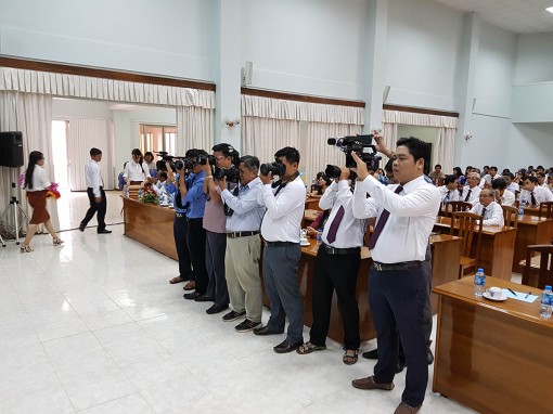 Làm báo thời công nghệ