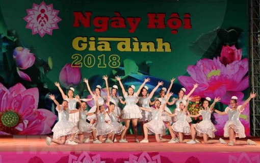 Ngày Gia đình Việt Nam 28-6: Gia đình là điểm tựa yêu thương