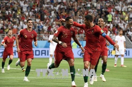 Tây Ban Nha và Bồ Đào Nha 'run rẩy' giành vé vào vòng knock-out